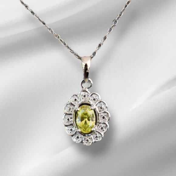Green Cubic Zirconia Pendant Necklace 925 Sterling Silver August Birthdays - Picture 4 of 6